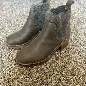 Gray Ankle Boots with Knit Cuff